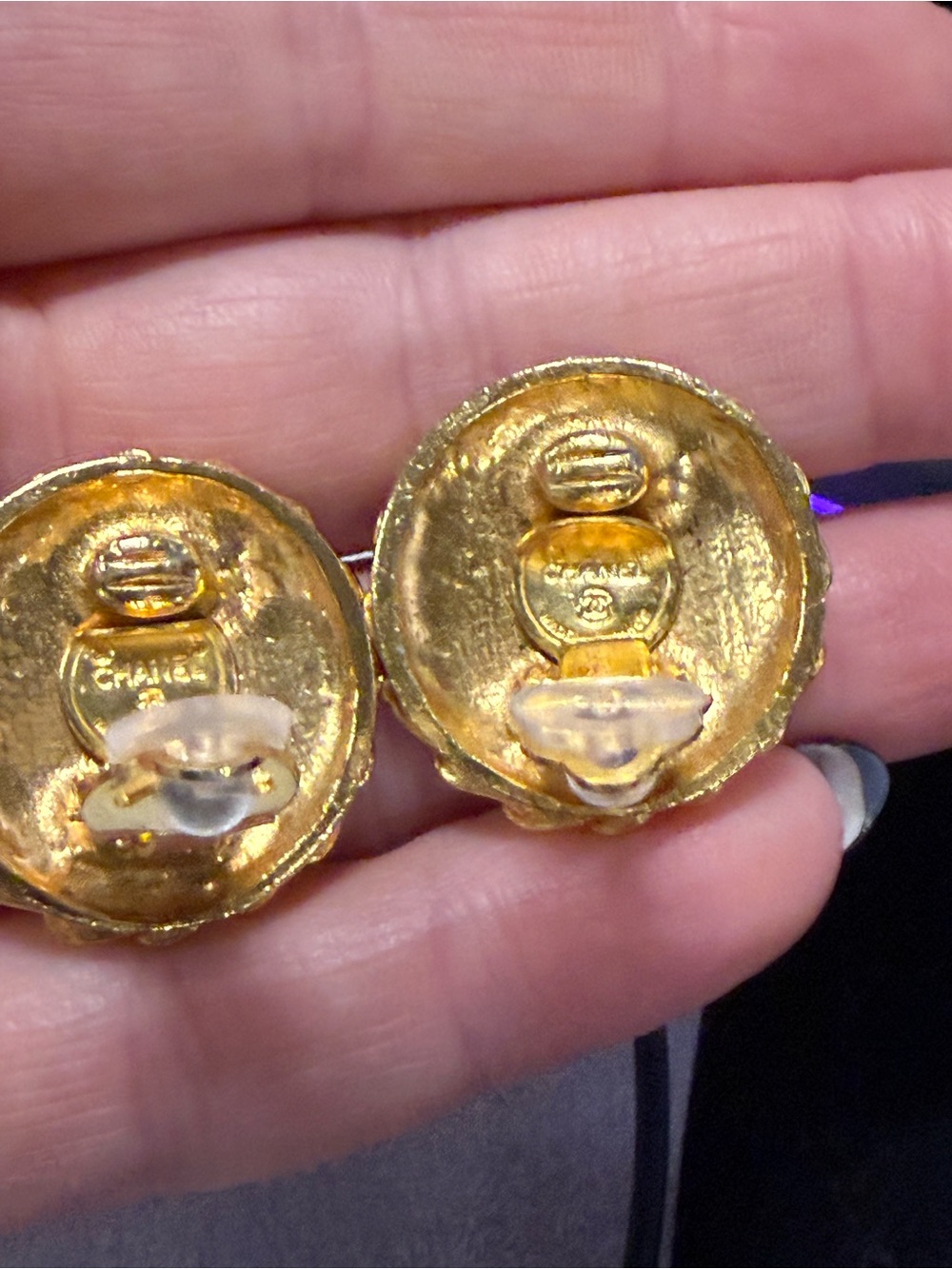 Vintage Chanel Gold Tone Figural Lady Clip-On Earrings Made in France RARE w/COA - Picture 2 of 11